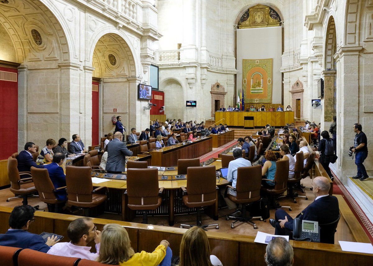 Un momento del pleno celebrado en el Parlamento de Andalucía.