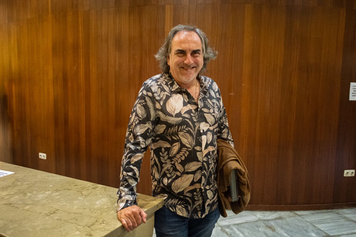 José Luis García Cossío, 'El Selu', posando en la Fundación Caballero Bonald. FOTO: MANU GARCÍA