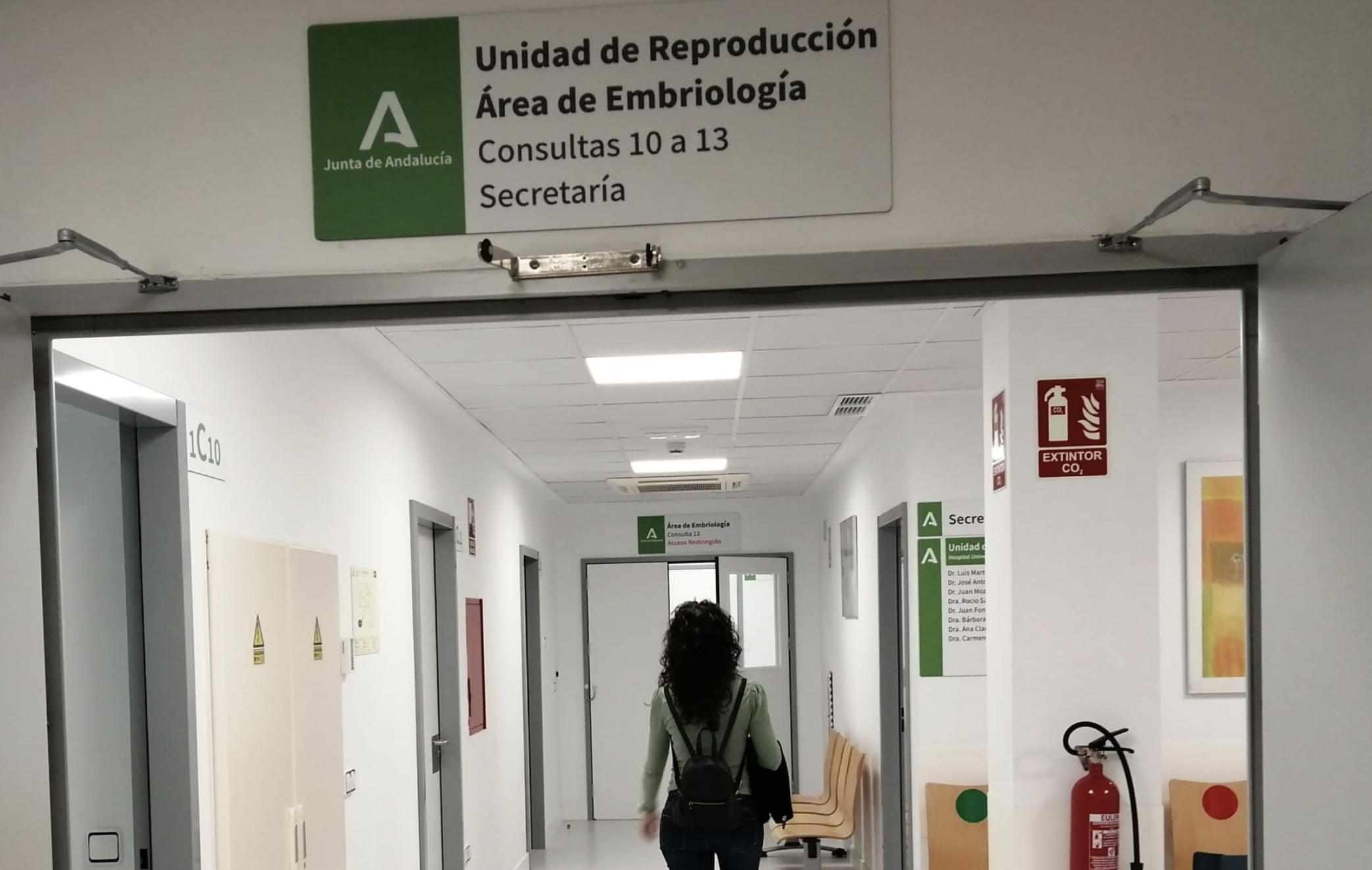 Un área de fecundación in vitro y muestras de semen en un hospital del SAS.