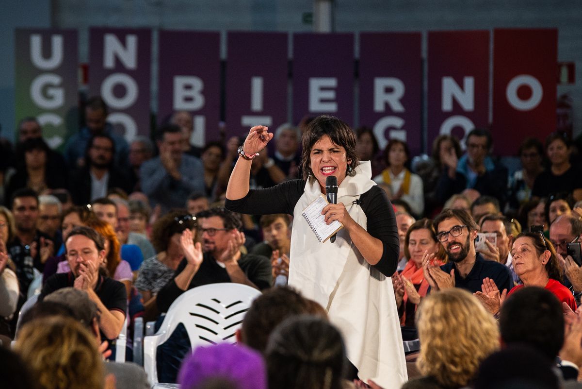 Teresa Rodríguez, en un momento de un mitin en Jerez. FOTO: MANU GARCÍA