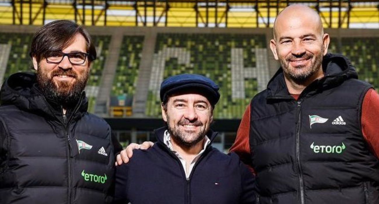 Alberto Vázquez, a la izquierda, junto a David Jiménez y David Badia.