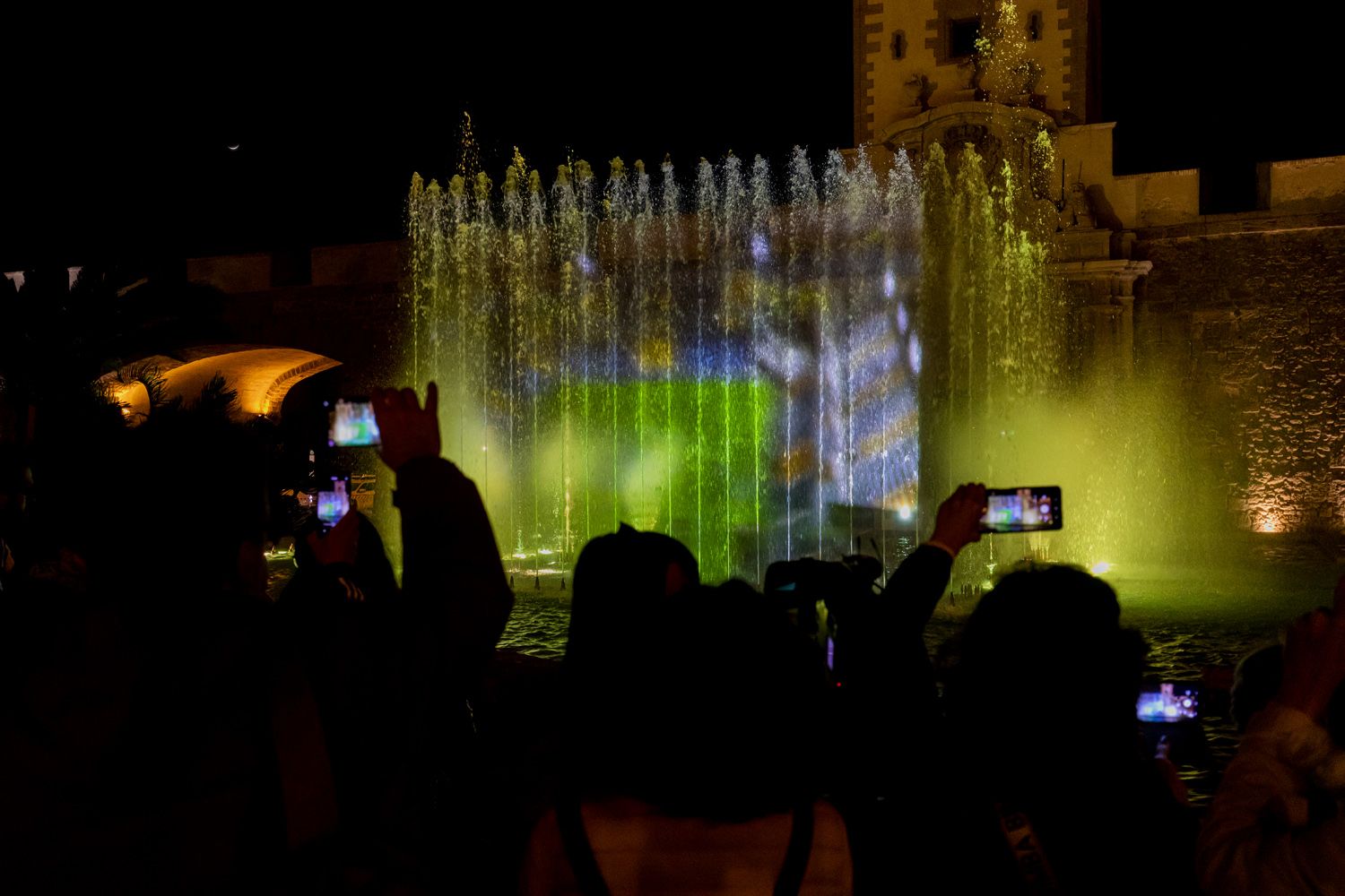 La fuente ornamental de las Puertas de Tierra, recientemente restaurada, se quedará sin agua.