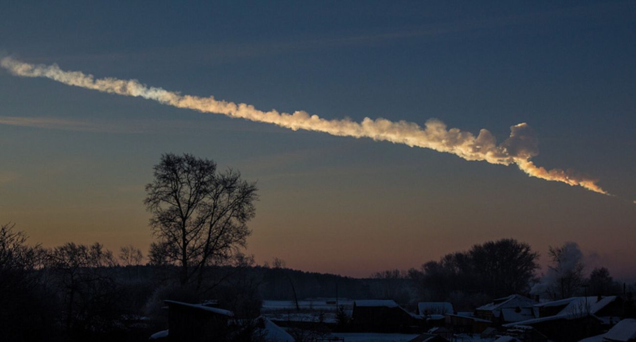 La estela de un asteroide que cayó en Rusia hace diez años.   AGENCIA ESPACIAL EUROPEA