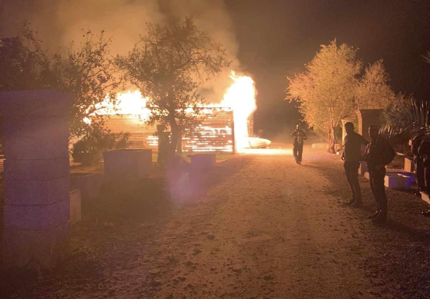 Incendio en Pinosolete, en una imagen de Bomberos de Jerez.