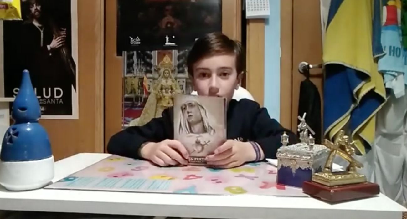 'Salvi y sus pasos', informando sobre la Semana Santa.