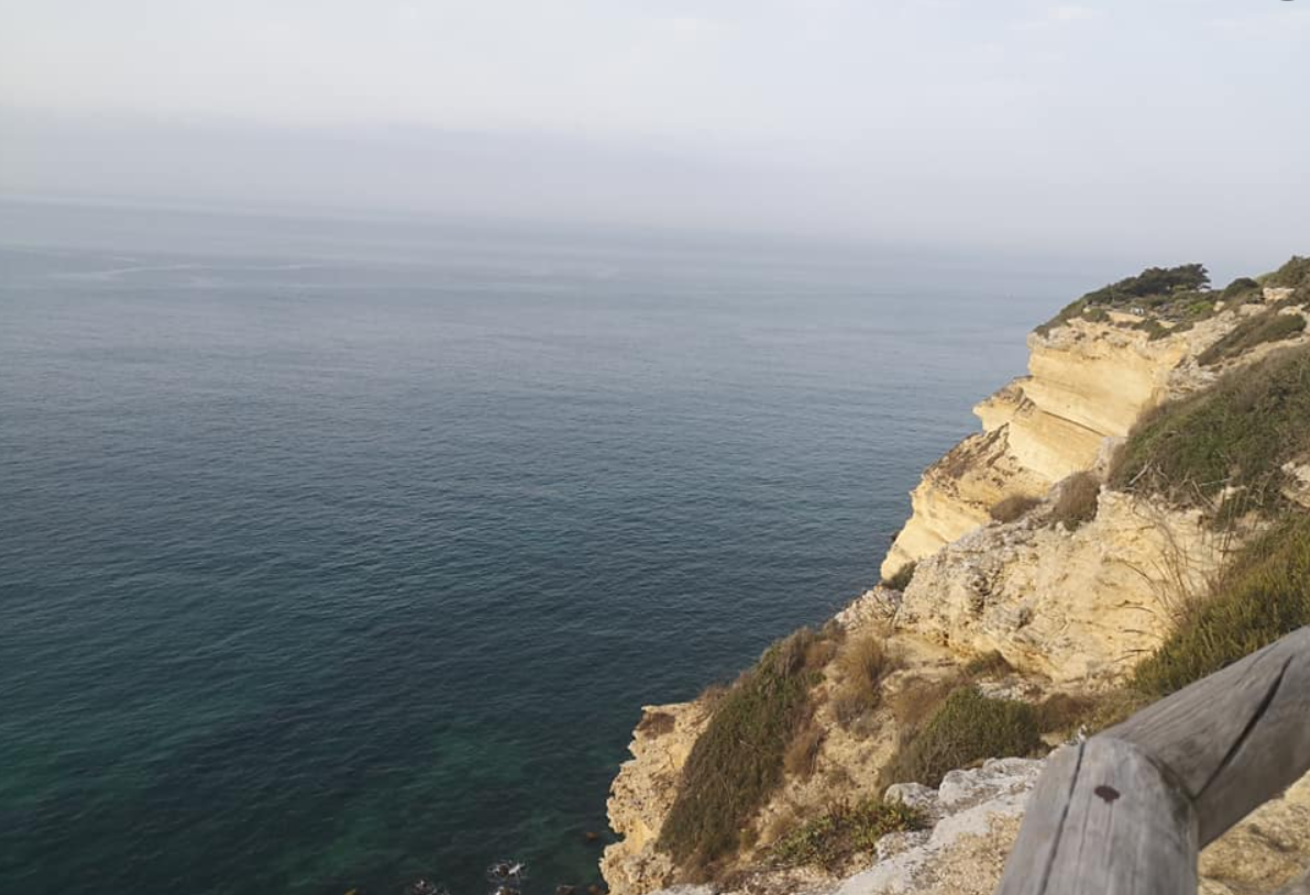 La ruta de los acantilados de Barbate puede ser una buena alternativa al bullicio de la Semana Santa en la provincia de Cádiz.