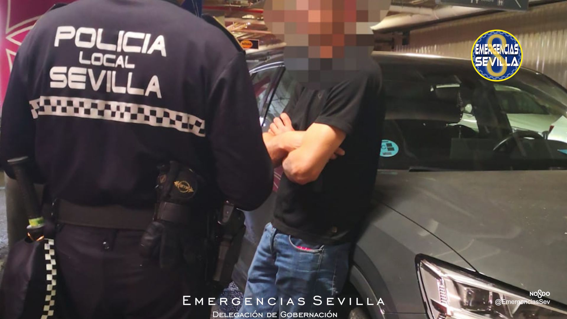 Pillan a un hombre de 36 años masturbándose frente a niños en un centro comercial de Sevilla .Emergencias Sevilla.
