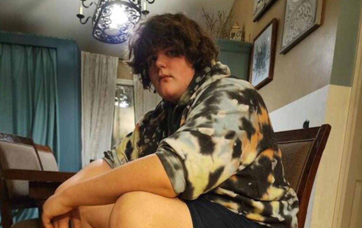 Eric Kilburn Jr calza zapatos de la talla 59. 