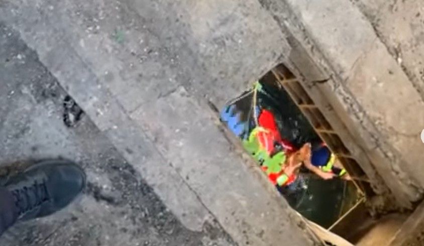 Rescate del perro y su dueño.  INSTAGRAM