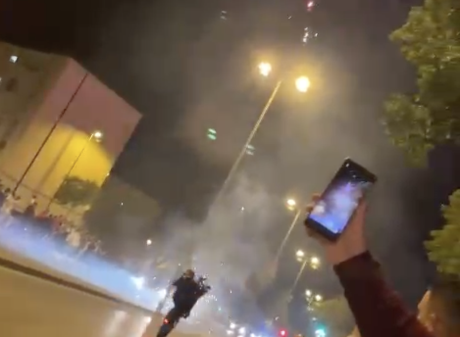 Caballitos y fuegos artificiales sin control en Blas Infante, en días pasados en el Distrito Sur de Jerez.