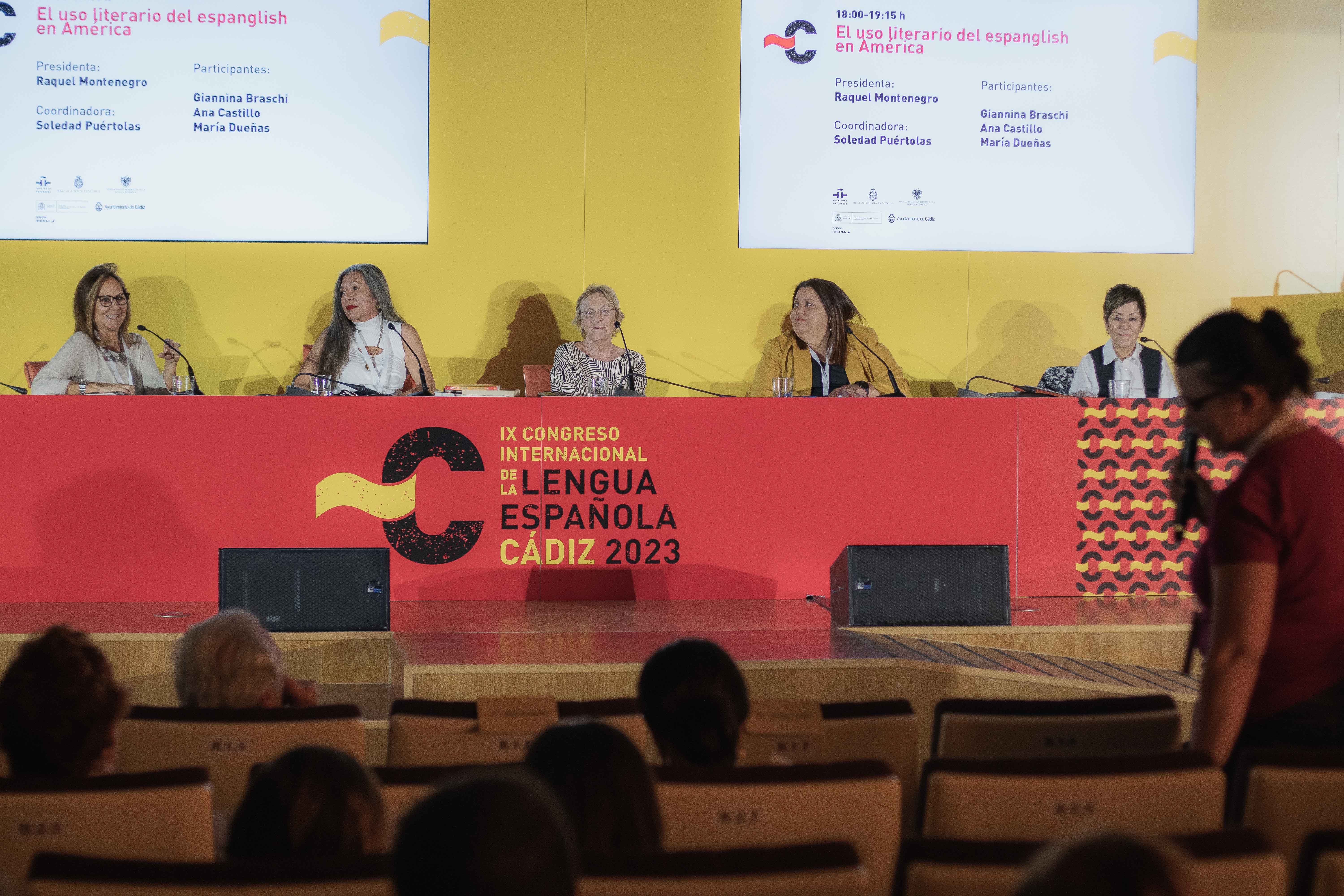 Cinco escritoras de renombre conversan sobre el uso literario del 'espanglish' en América y España, este pasado martes en el Congreso de la Lengua en Cádiz.