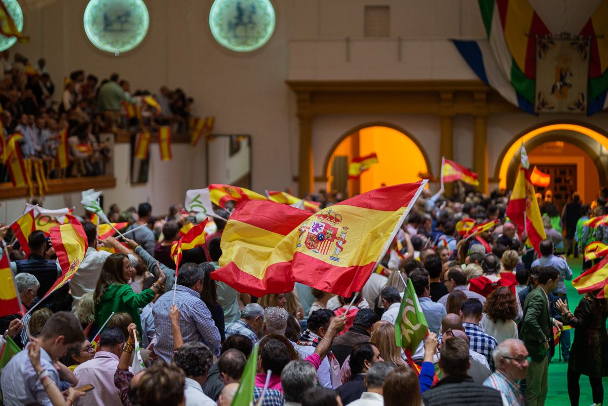 Simpatizantes de Vox, durante un mitin en Jerez. FOTO: MANU GARCÍA