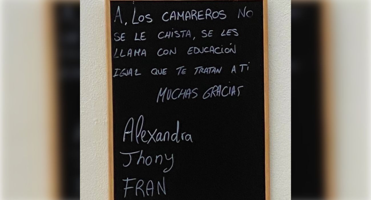Mensaje en la pizarra de un bar de San Fernando.