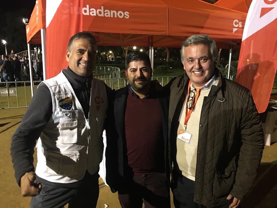 Antonio Díaz de la Rosa (derecha), nuevo gerente de Inturjoven.