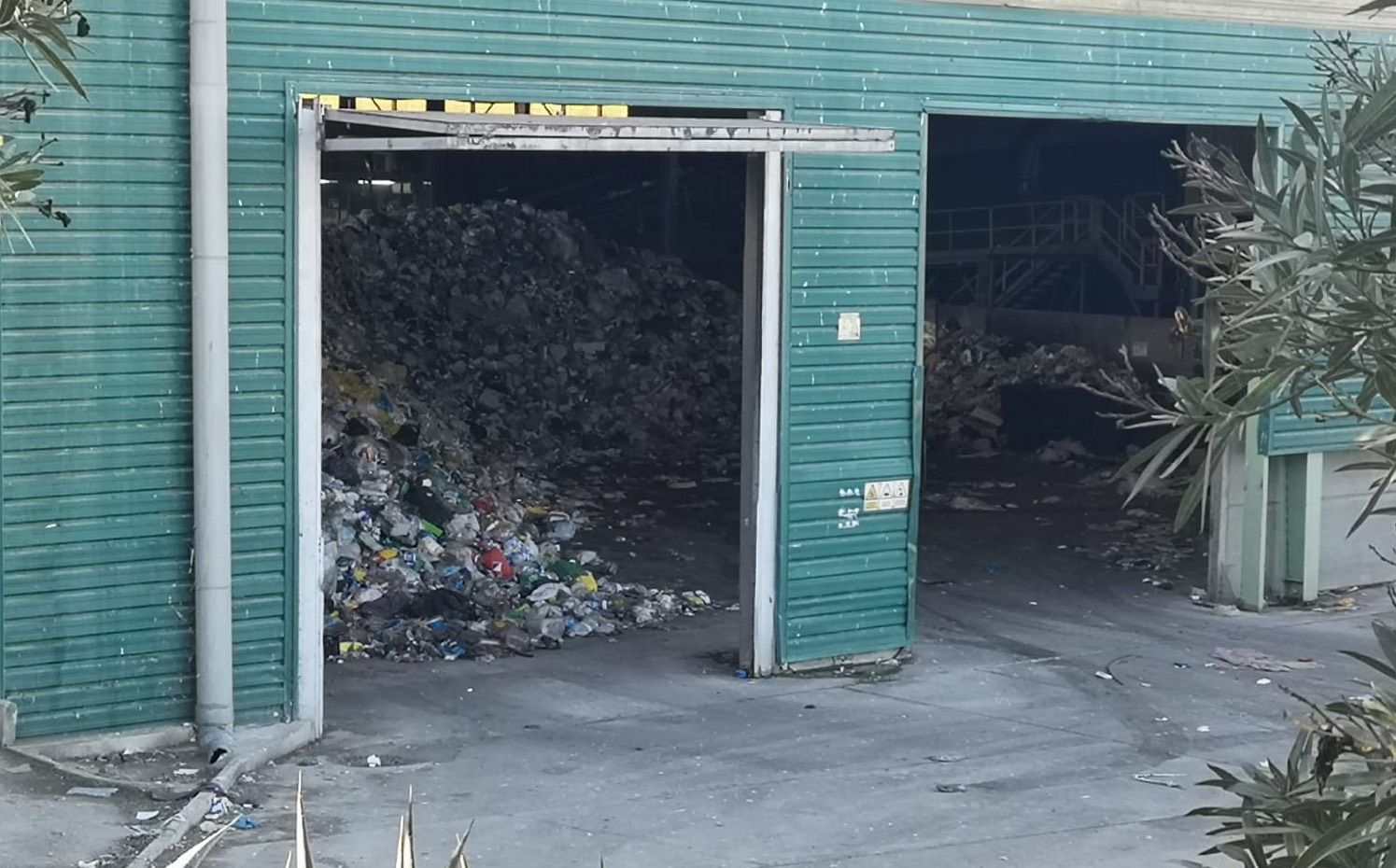Planta de reciclaje y compostaje de Las Calandrias en Jerez. FOTO: CEDIDA