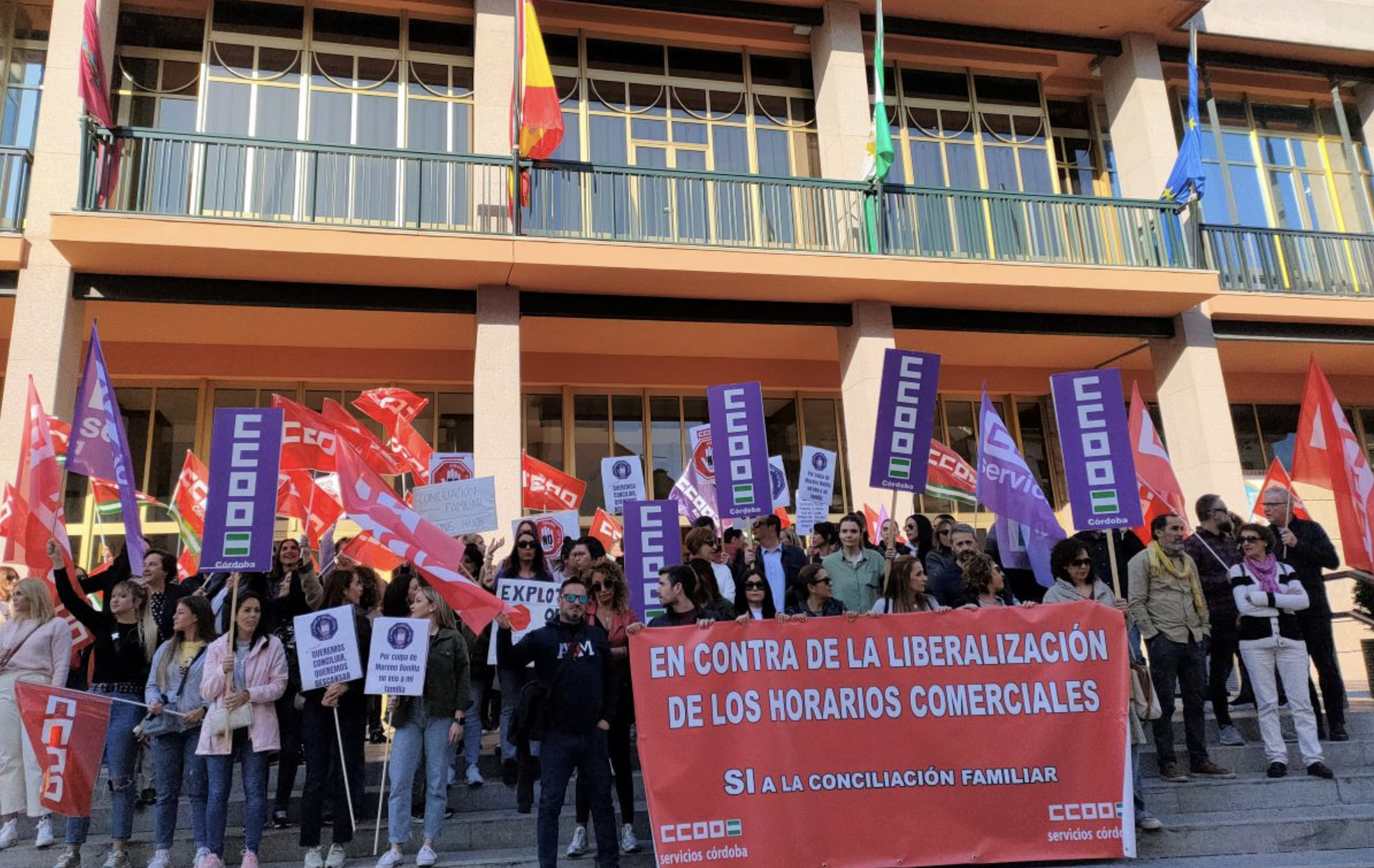 Protestas de trabajadores contra la ZGAT.