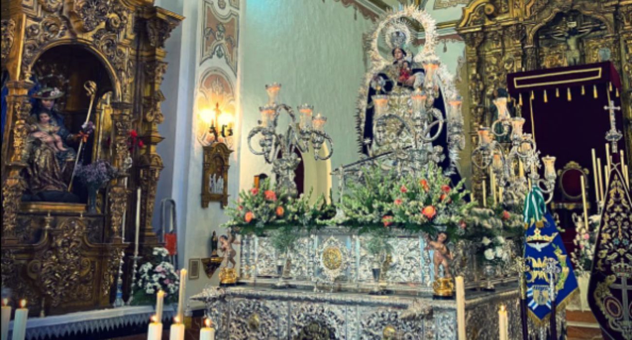 La Virgen de Gracia de Almadén de la Plata se ha visto seriamente afectada por el fuego.