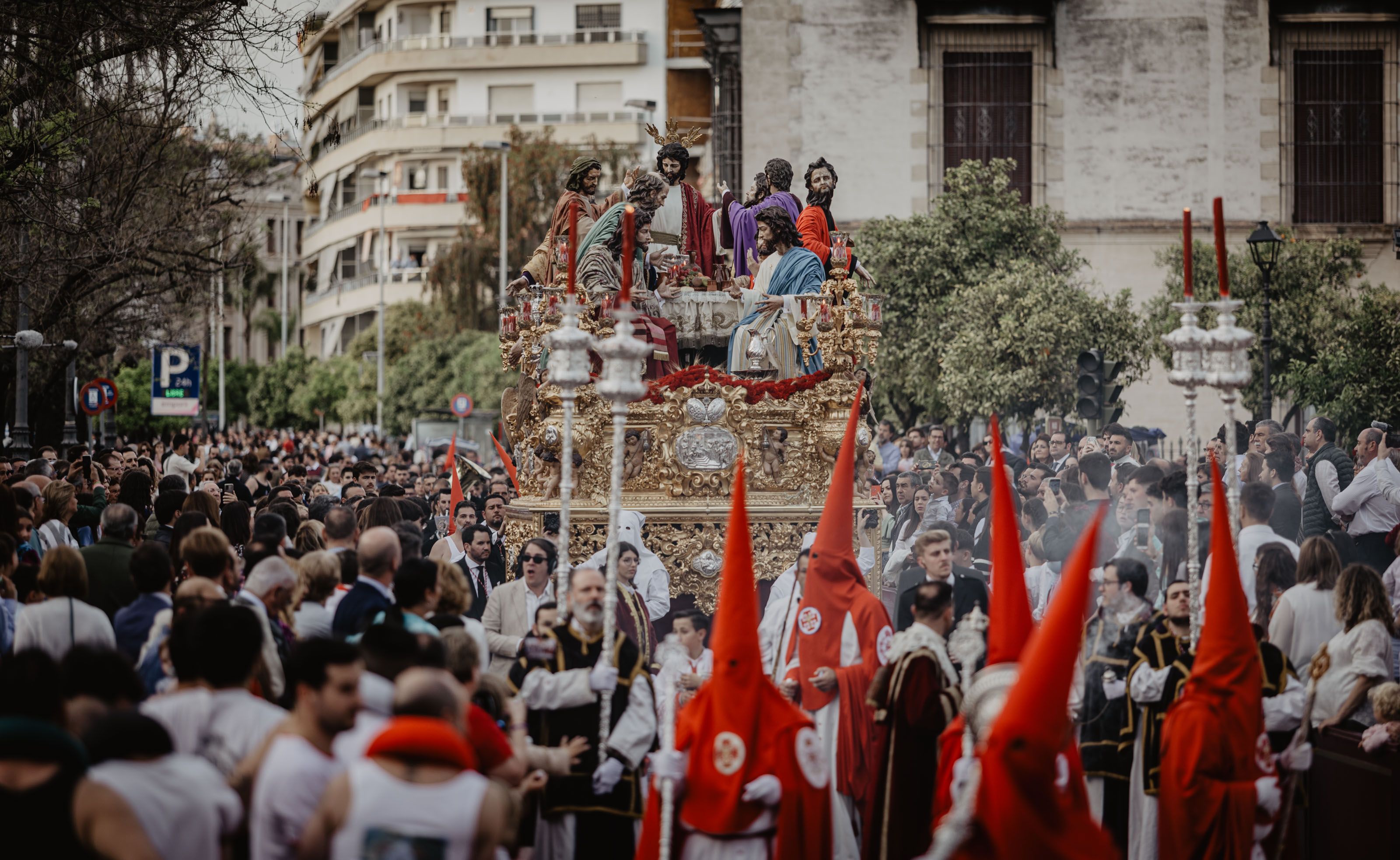 El misterio de la Sagrada Cena, por las calles de Jerez.