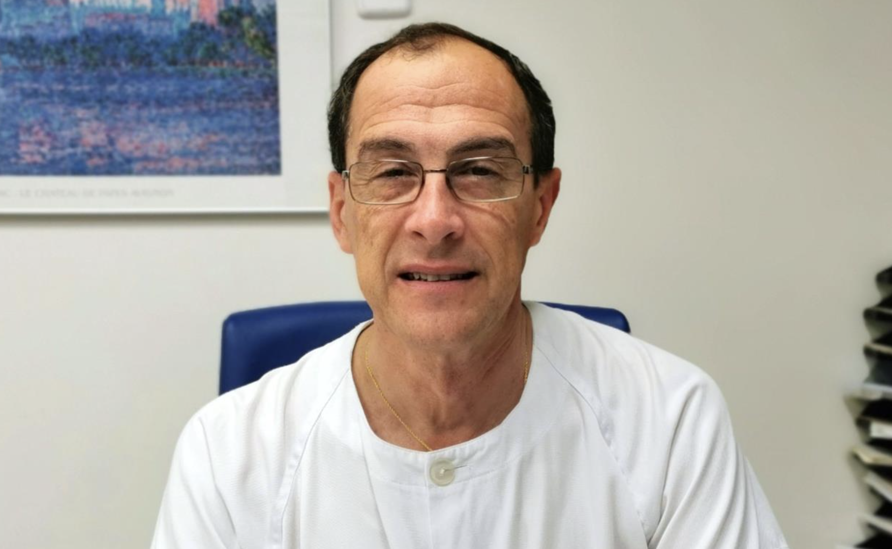 El médico del Valme Ricardo Mena-Bernal, presidente de la Sociedad Andaluza de Traumatología y Ortopedia.