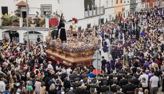 Espectacular imagen de la Salud de San Rafael en el Martes Santo de Jerez.