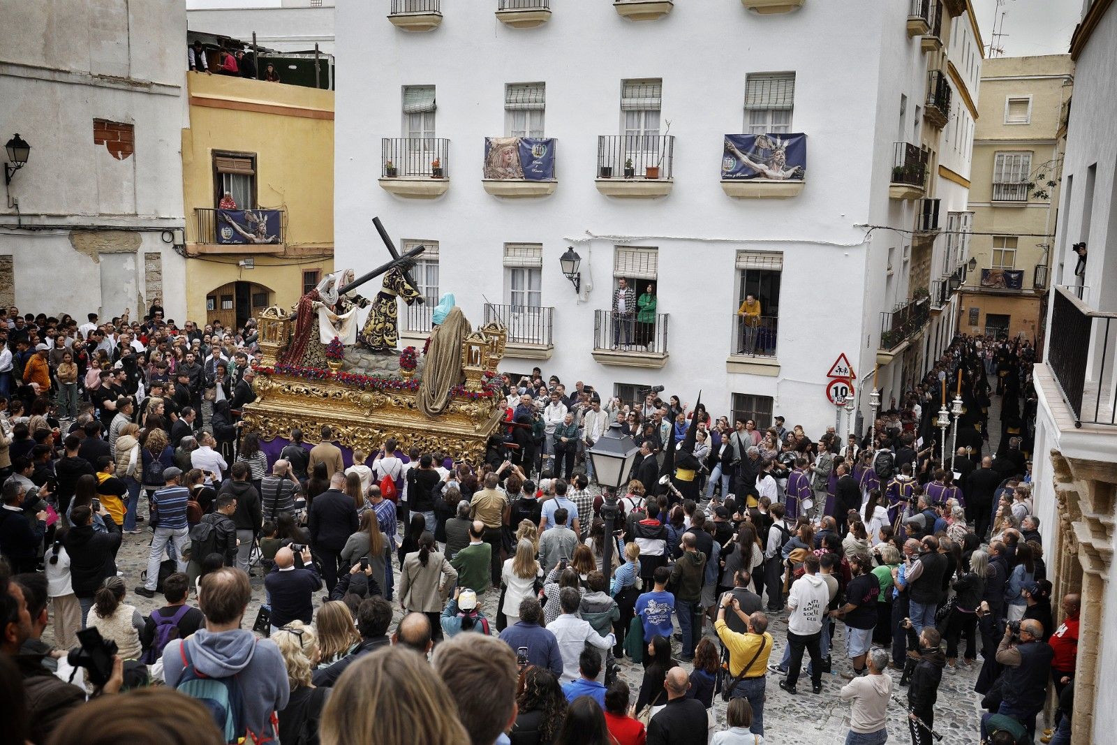 Cádiz ha podido completar su Martes Santo cuatro años después.