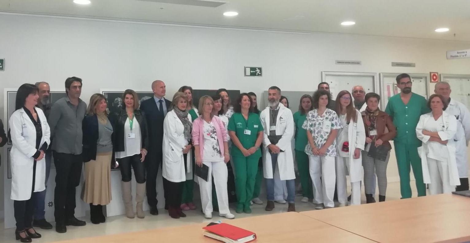 Un momento de la inauguración de la exposición en el Hospital de Jerez.