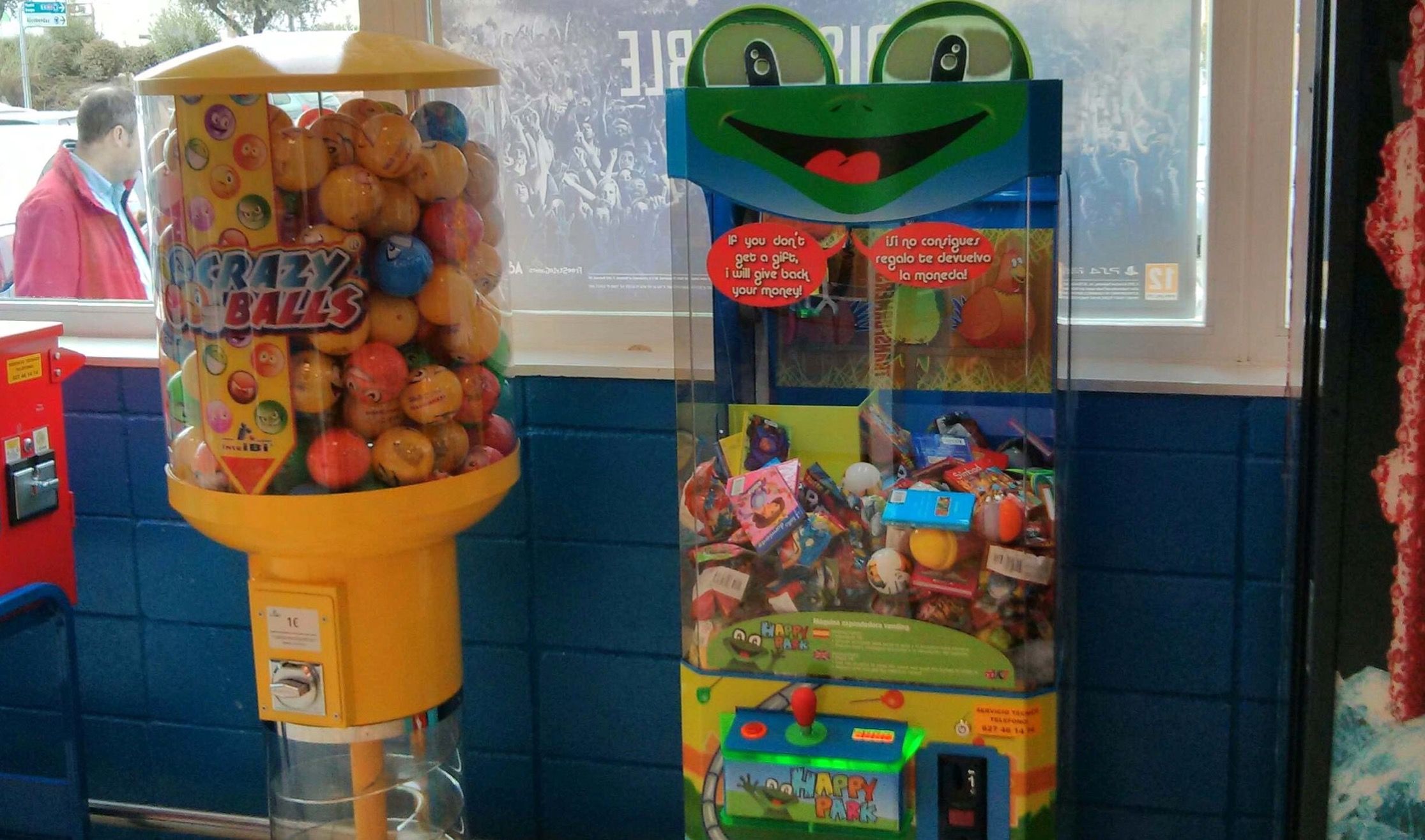 Máquinas expendedoras de bolas.