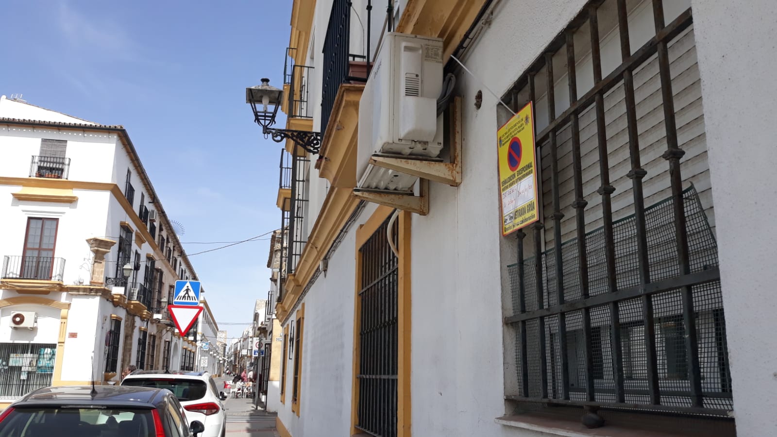Señalización con motivo de la Semana Santa en la Plaza Elía Ahuja en El Puerto.  CEDIDA