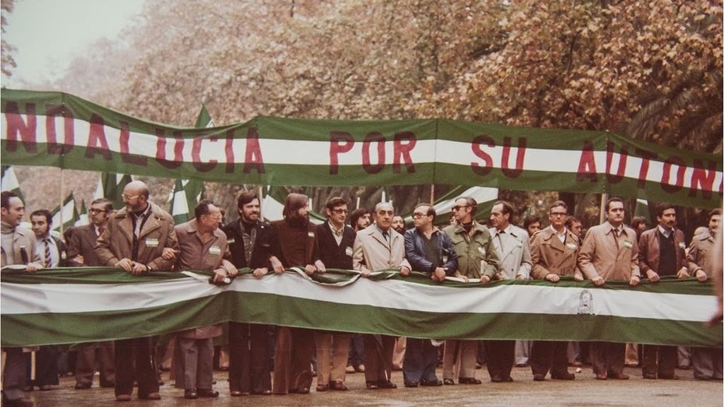 Andalucía abandona la verde esperanza y se tiñe del verde odio.