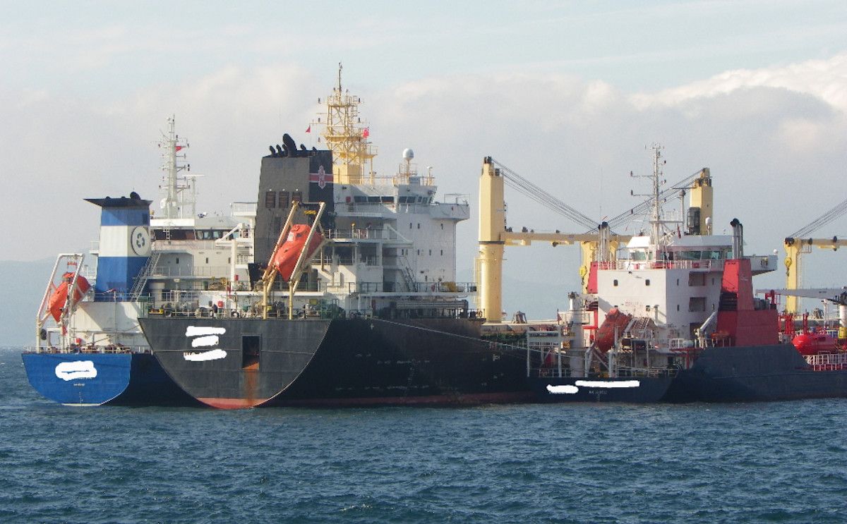 Buques rusos frente a Ceuta. VERDEMAR