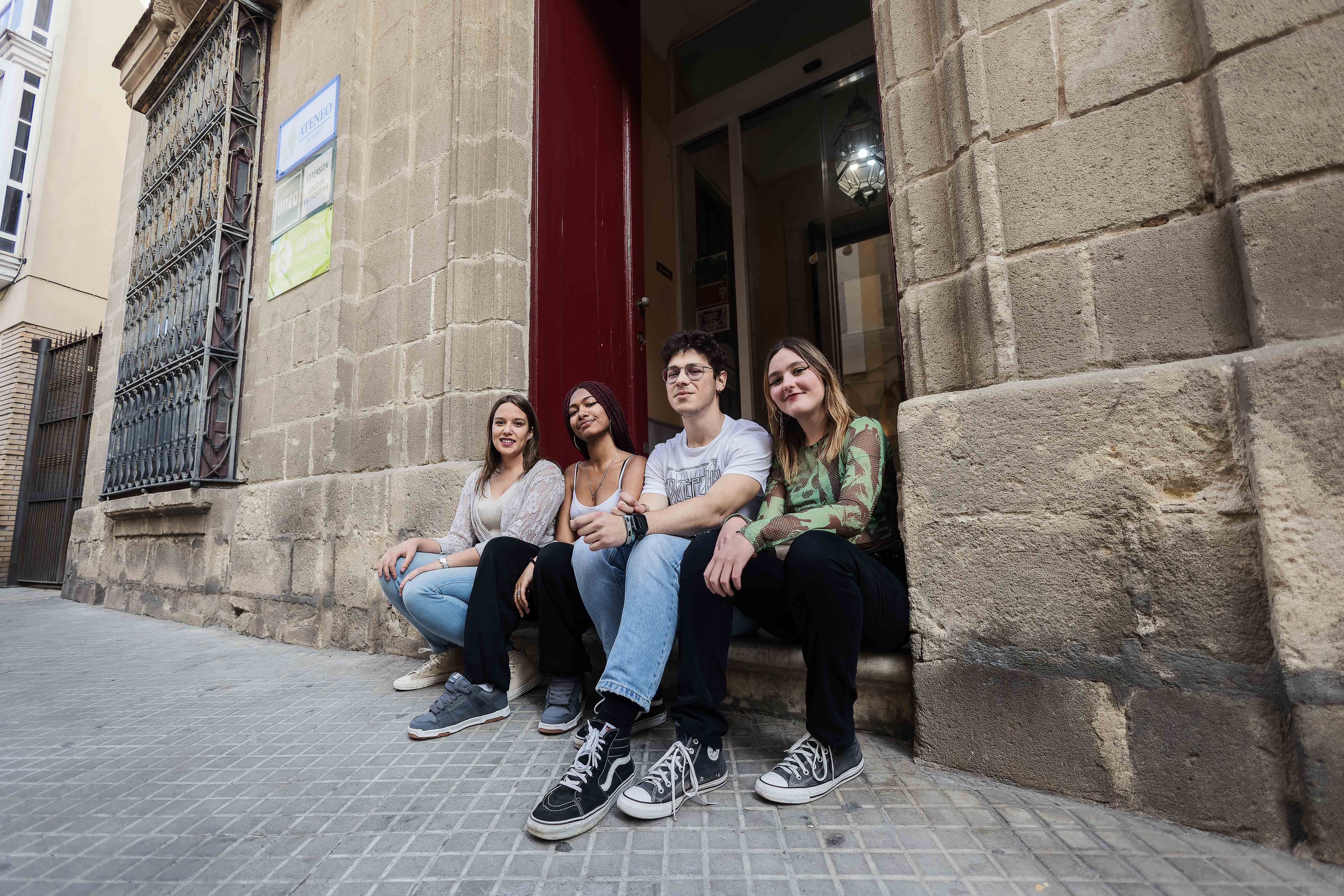 Los jerezanos Manuel, Claudia, Lucía y Brenda, jóvenes conferenciantes del ciclo organizado en el Ateneo. 