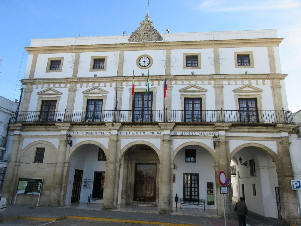 Guerra judicial en Medina a mes y medio del 28M: pago millonario con "reparos" de la Intervención. En la imagen, Ayuntamiento de Medina.