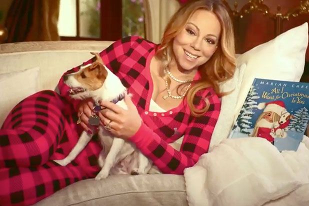 Mariah Carey, en pijama navideño.