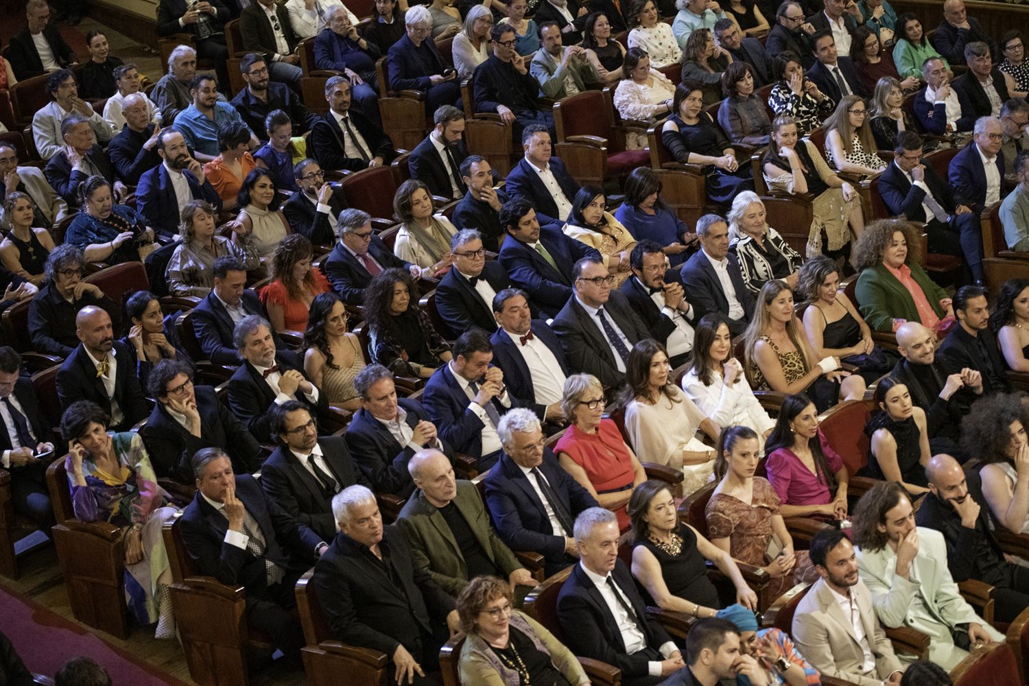 Aspecto del patio de butacas del Falla, en la noche de este pasado lunes, en la gala de unos Premios Max con estrella celebrados en Cádiz. Aspecto del patio de butacas del Falla, en la noche de este pasado lunes, en la gala de unos Premios Max con estrella celebrados en Cádiz.