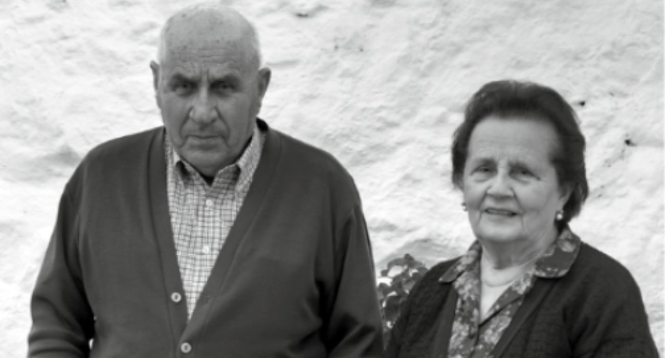 Antonio Jarillo, junto a María García, en una imagen del libro 'Payoyas y merinas'.
