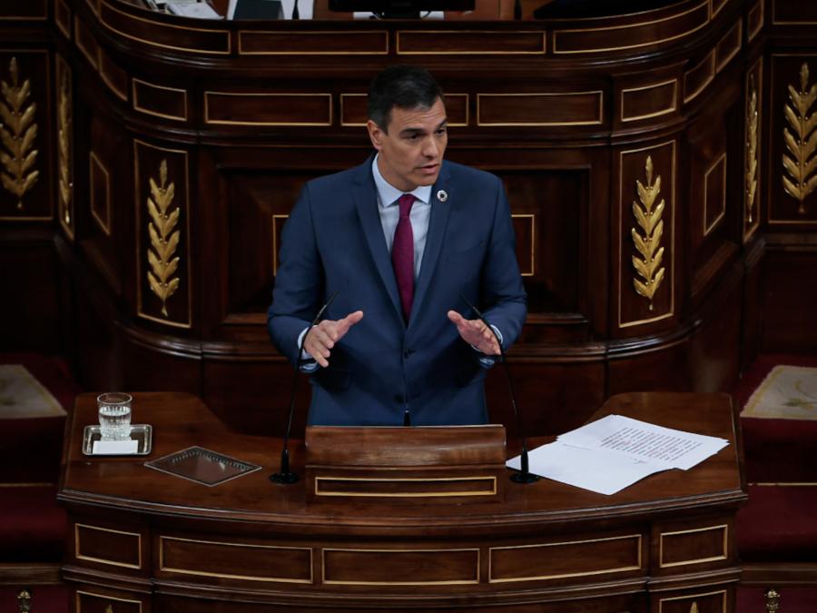 Pedro Sánchez, en el Congreso, anuncia políticas de vivienda.
