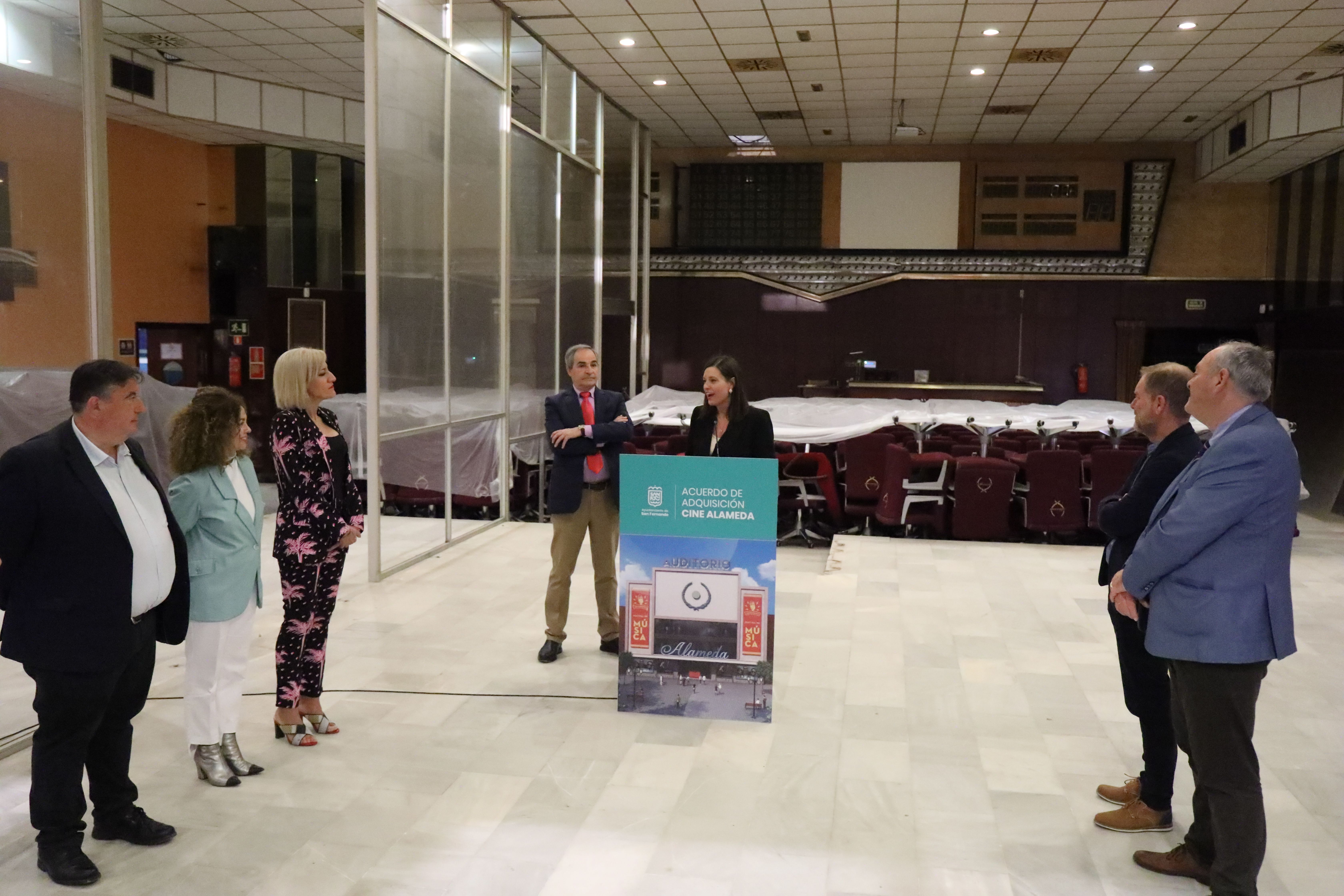 Acto de anuncio del cine Alameda.