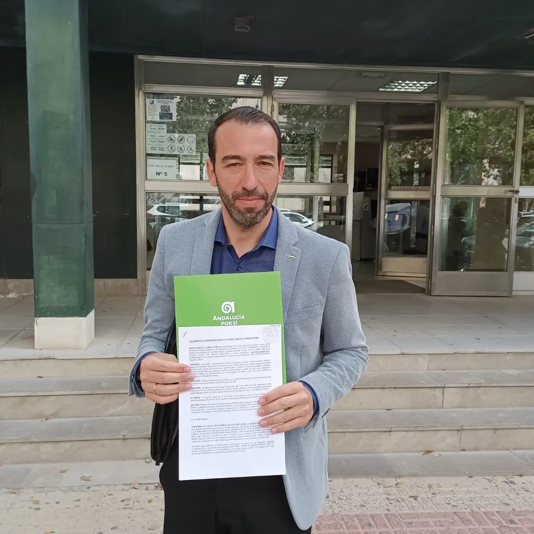 El candidato de AxSí, Santiago Casal, con una nueva denuncia al PP.