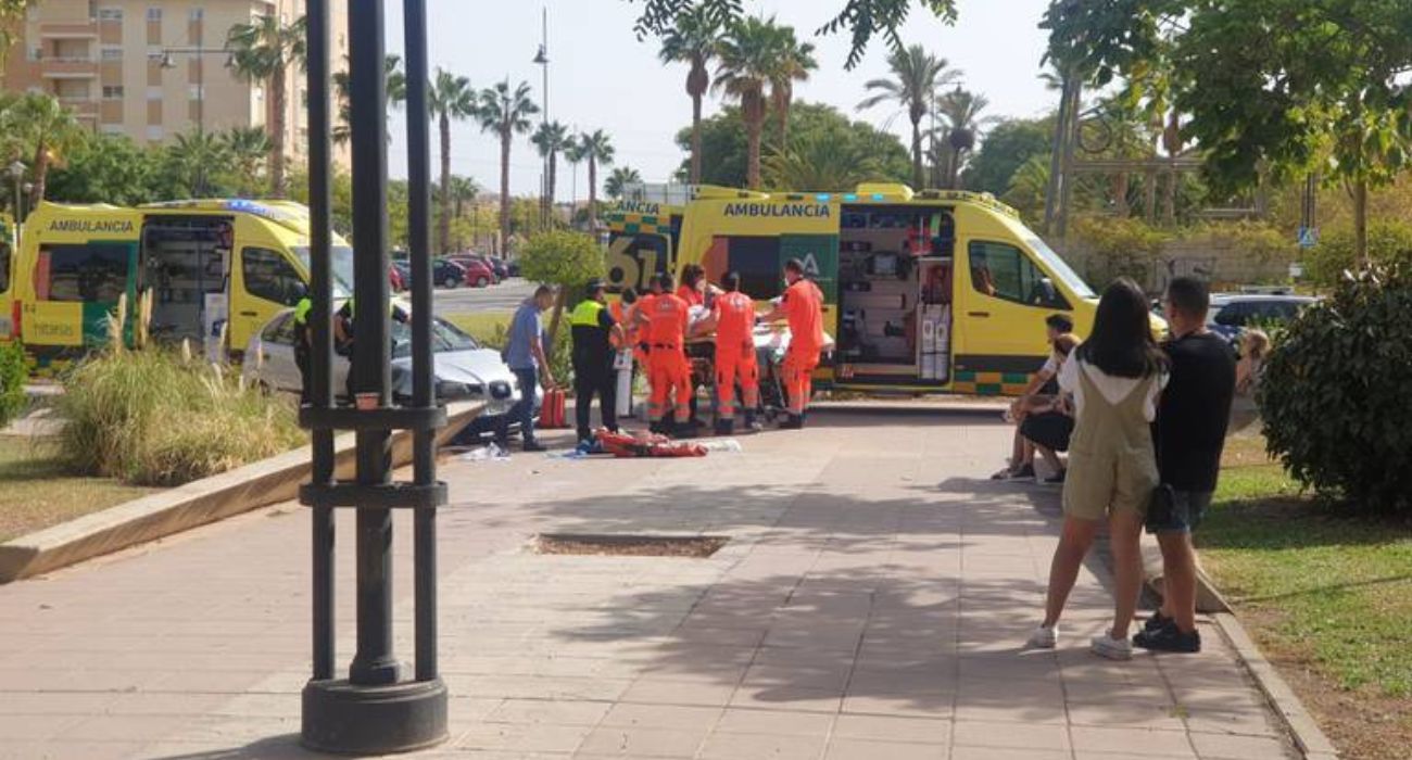 Una imagen de archivo de una intervención de los equipos de emergencia en el barrio malagueño de Teatinos.