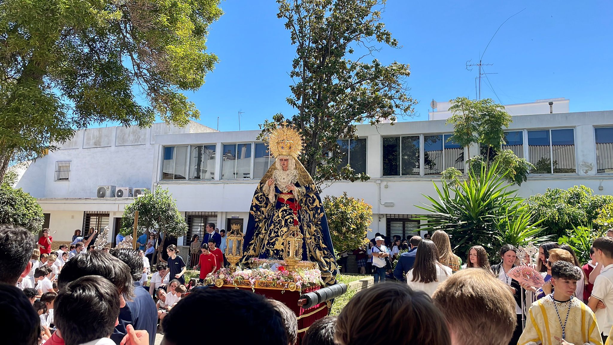 La Estrella en el interior de La Salle Buen Pastor en su traslado de ida.