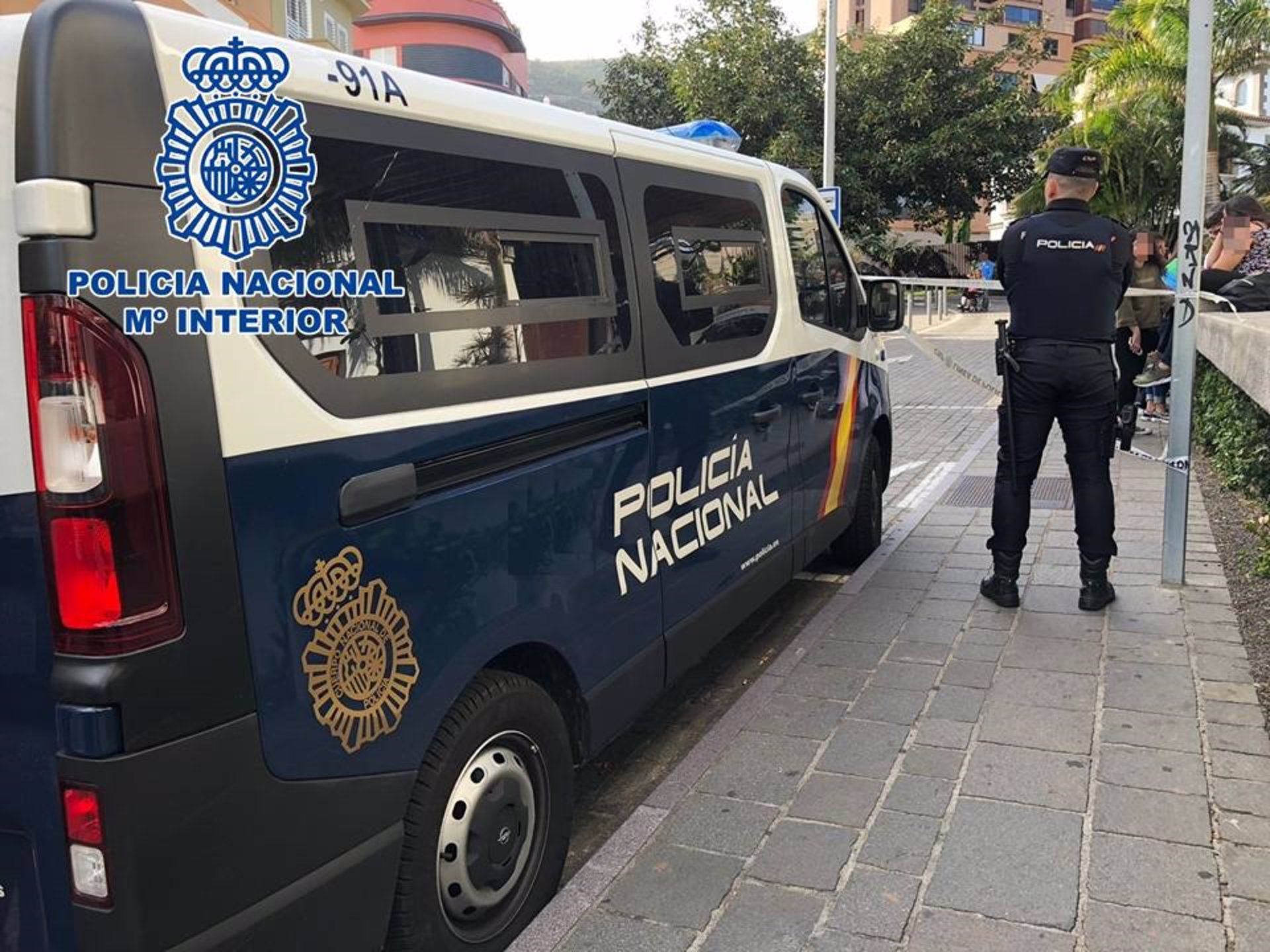 La Policía Nacional detiene a un vecino de un barrio de Córdoba.