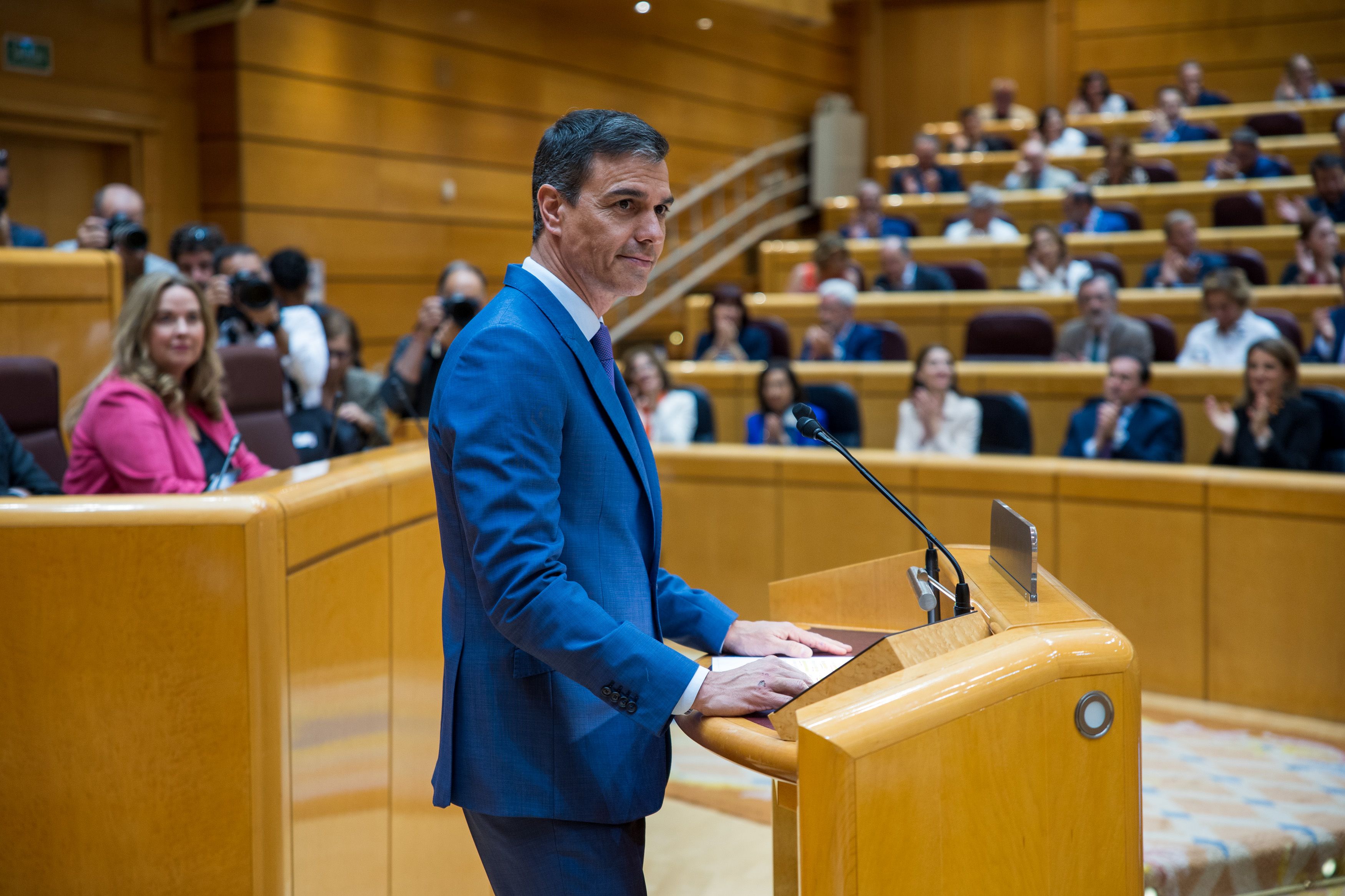 Pedro Sánchez en su visita al Senado.