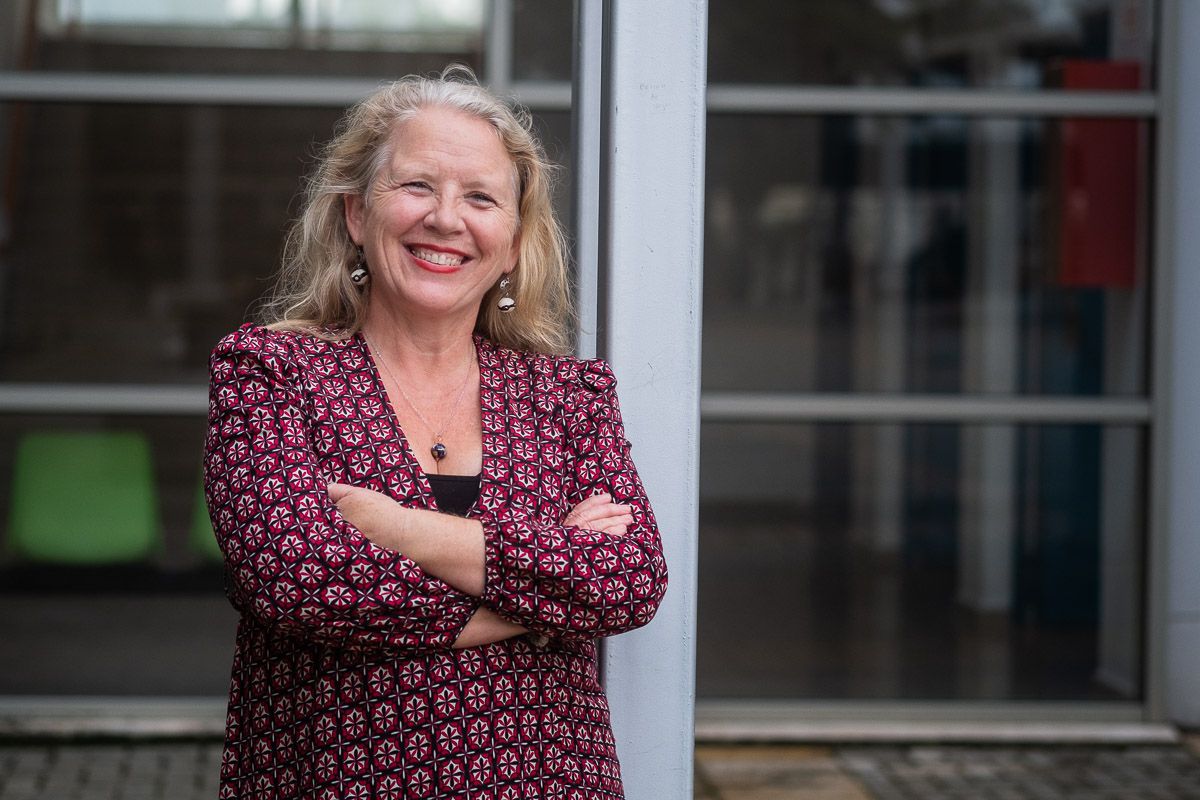 Joanna Crowson, antes de la charla-coloquio impartida en la UCA. FOTO: MANU GARCÍA
