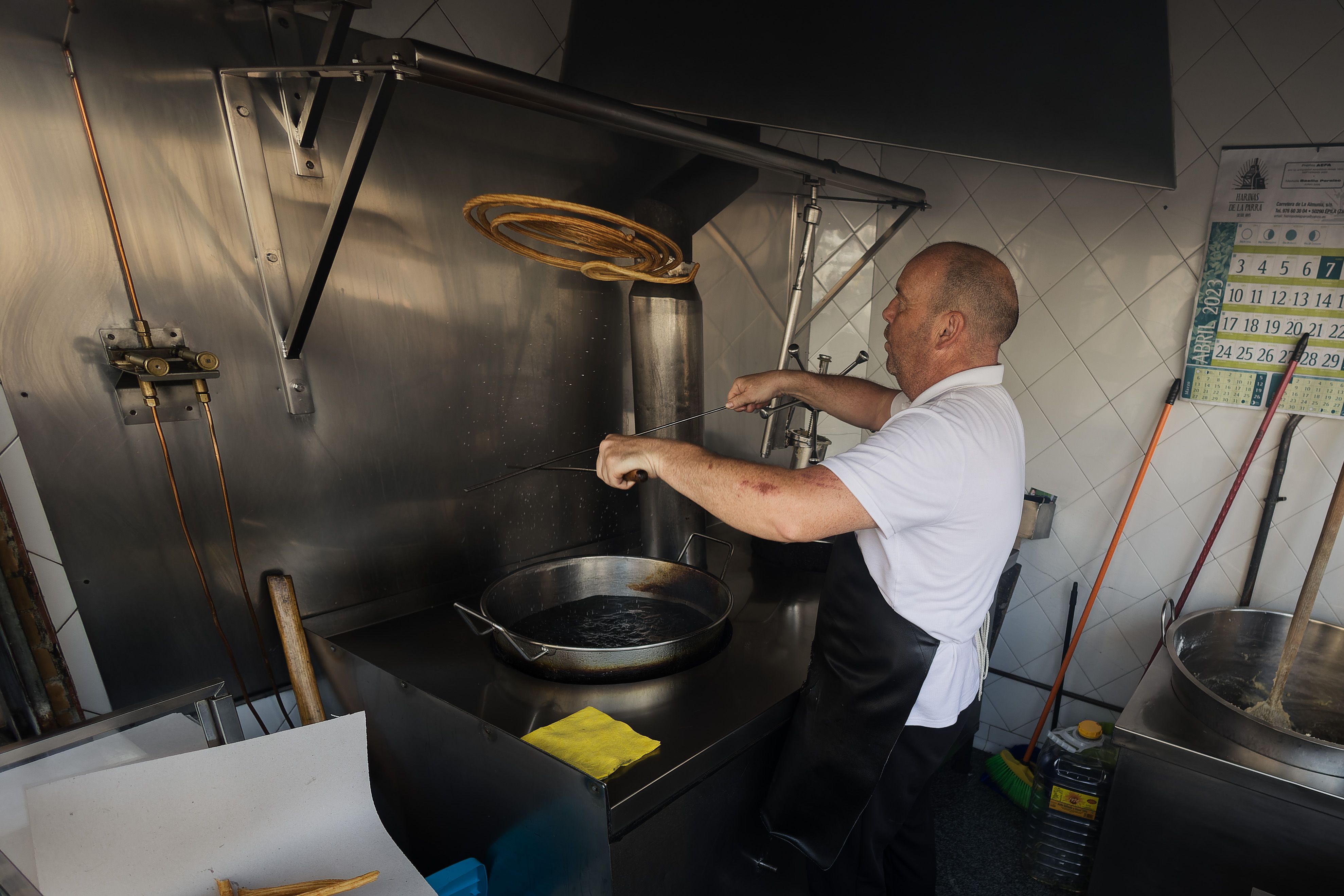 Jesús Jiménez Reyes y su maestría con los churros. Candela Núñez