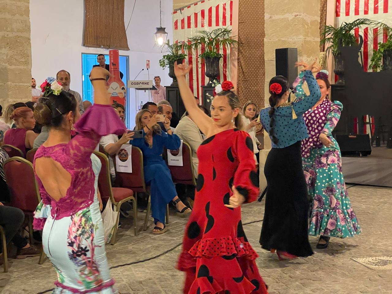 Presentación del cartel de la Feria de El Puerto. Presentación del cartel de la Feria de El Puerto.