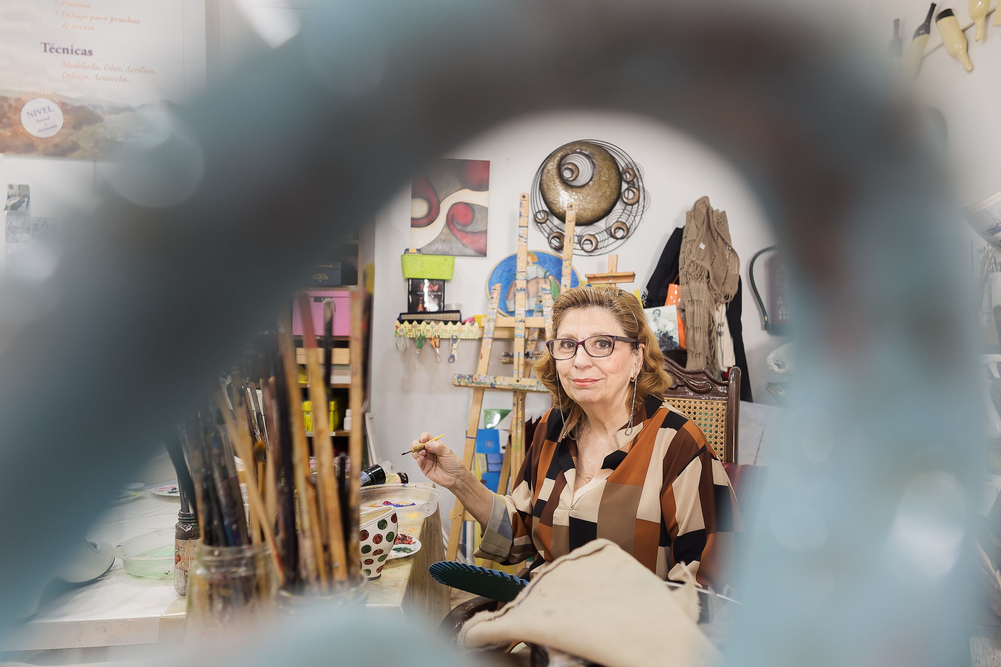 Pepa Paniagua en el taller de pintura de la calle Medina, tras la charla. 