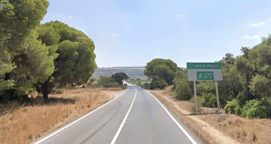 La carretera A-372, cerca de Arcos, donde muere el motorista.