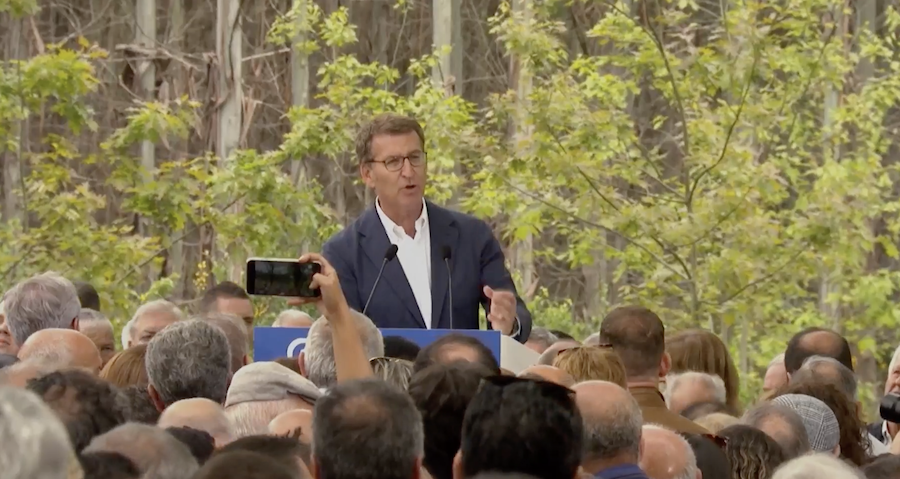 El líder del PP, Alberto Núñez Feijóo, rebautiza a Bruce Springsteen.