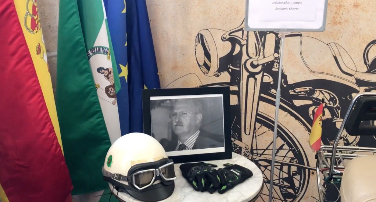 Detalle en recuerdo de Jeromín, carismático agente de la Guardia Civil.