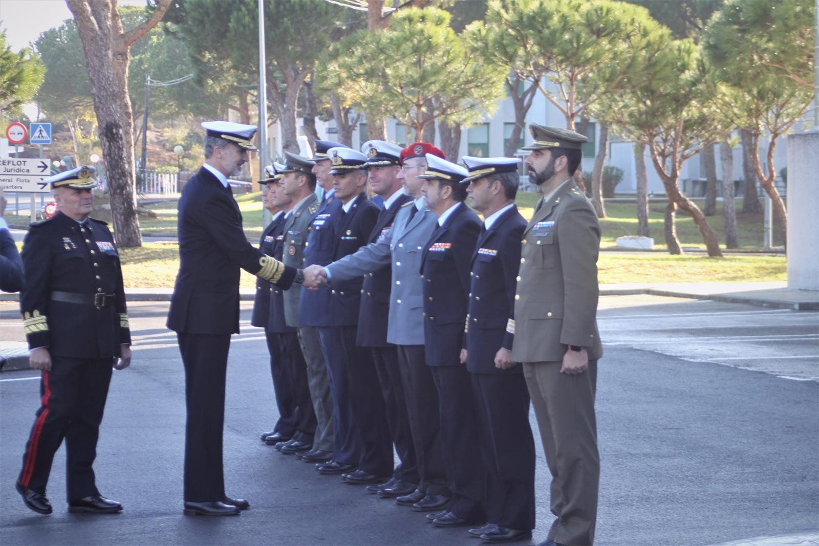 Felipe VI durante su visita a la Base Naval de Rota. FOTO: EUROPAPRESS